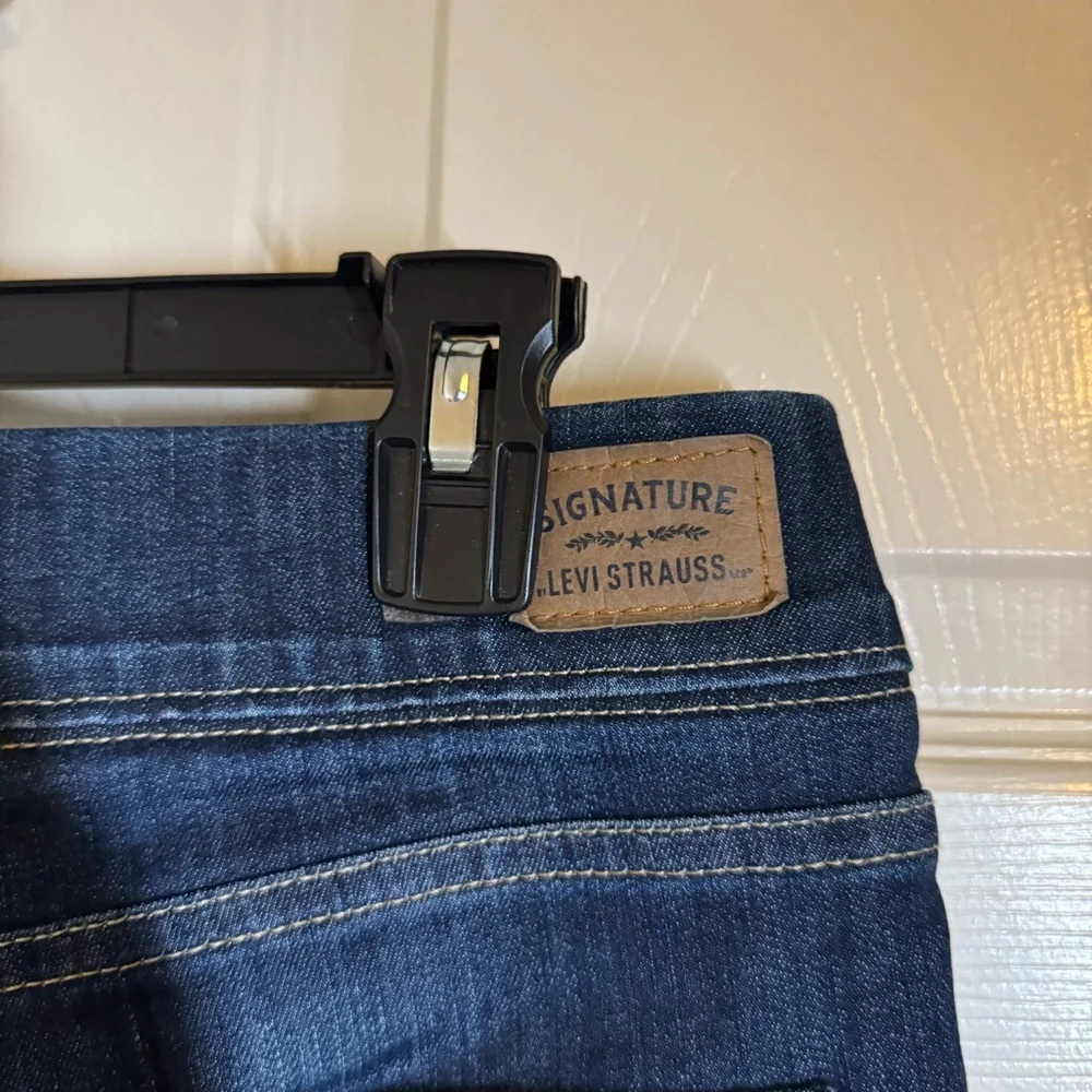 Signature by Levi Strauss Dark Blue Boyfriend Jeans - Picture 5 of 7